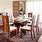 Chaises et table de salle à manger