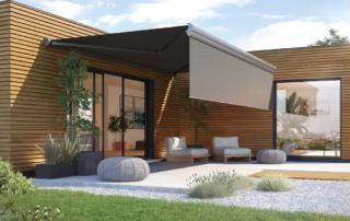 banne solaire sur une terrasse