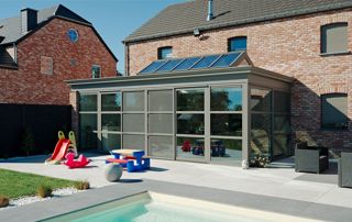 maison avec véranda attenante